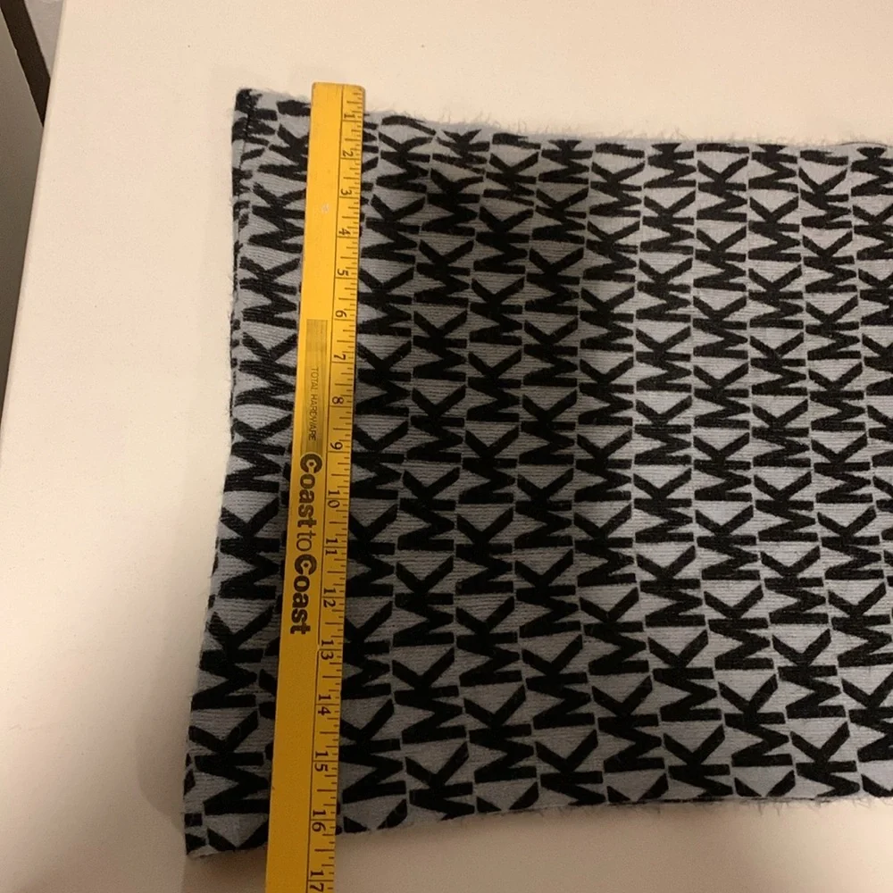 MICHAEL Michael Kors 100% acrylic
